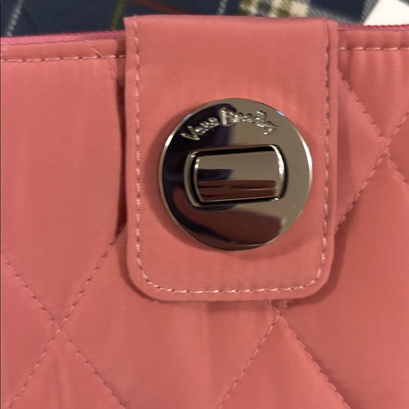 Vera Bradley Pink quilted wallet nwt - Picture 2 of 7